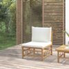 Vrtni sredinski kavč s kremno belimi blazinami bambus