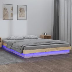 LED posteljni okvir 135x190 cm trden les